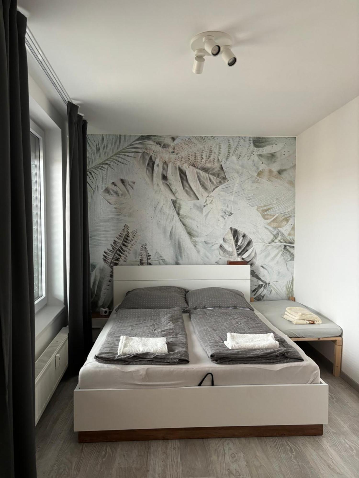 Premiere Apartment Bratislava - Private Parking Екстериор снимка