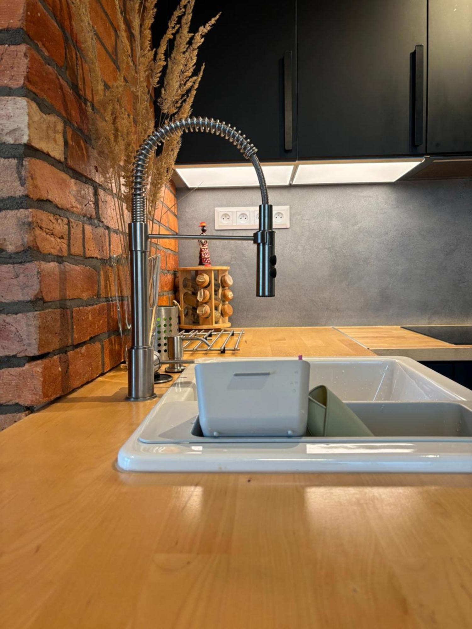 Premiere Apartment Bratislava - Private Parking Екстериор снимка
