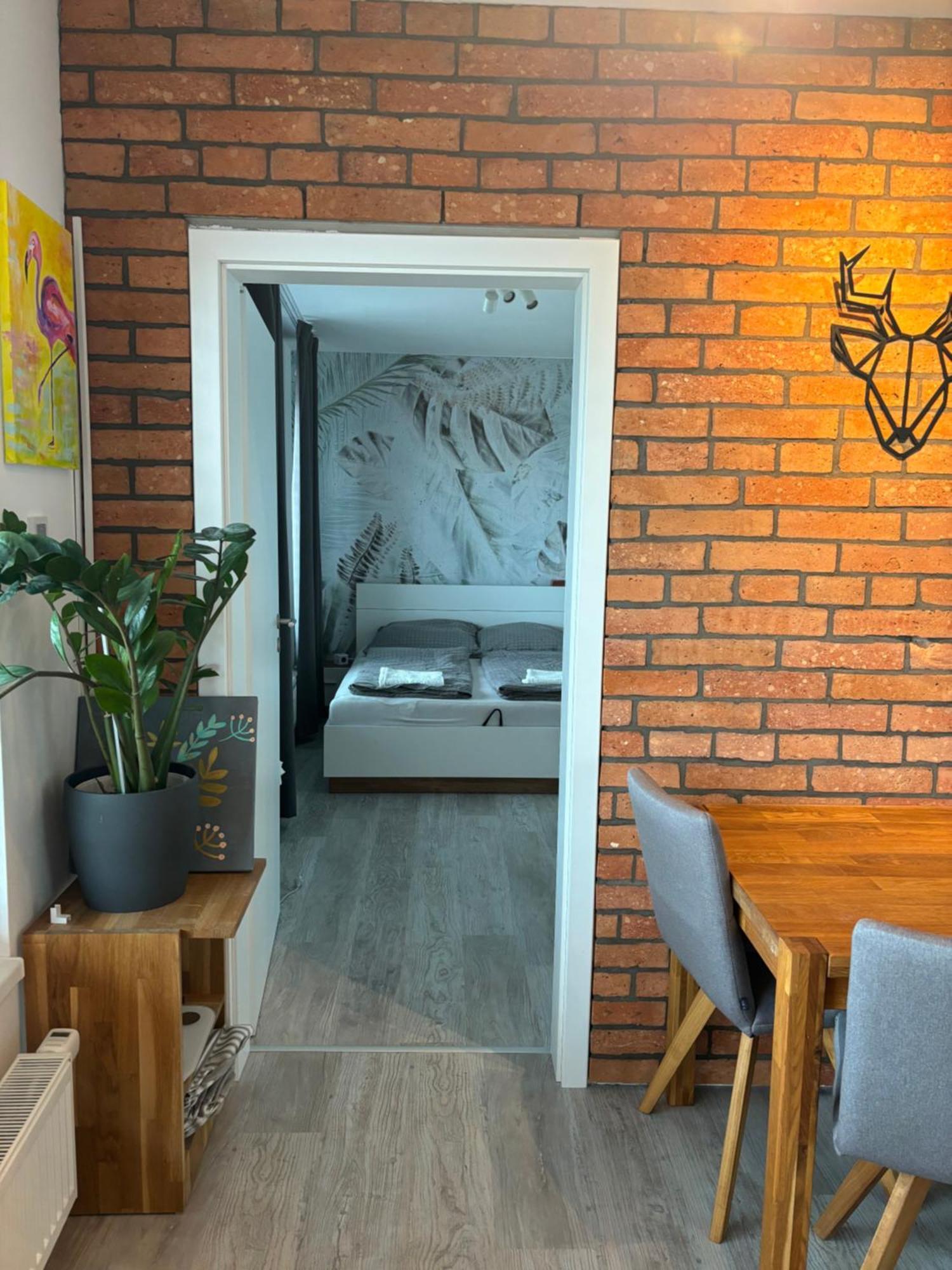 Premiere Apartment Bratislava - Private Parking Екстериор снимка
